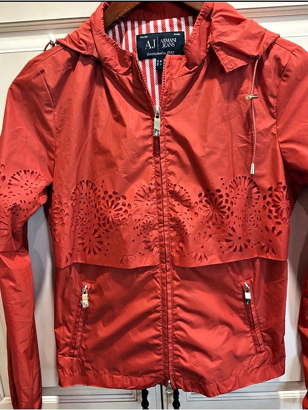 Armani Jeans Laser Cut Floral Hooded Full Zip Women’s Windbreaker Jacket Size 4